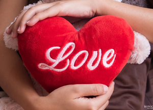 День святого Валентина: Подушечка с именем любимого