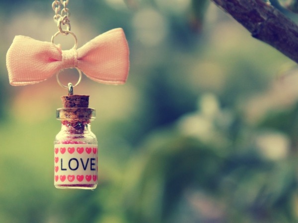 Обои о любви: Любовь в бутылочке