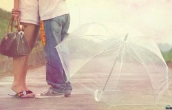 Обои о любви: Влюбленные с зонтом